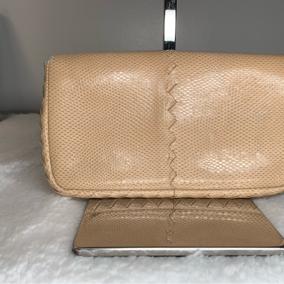 SOLD!!!Pristine Bottega Veneta Snakeskin leather clutch - Picture 2 of 11
